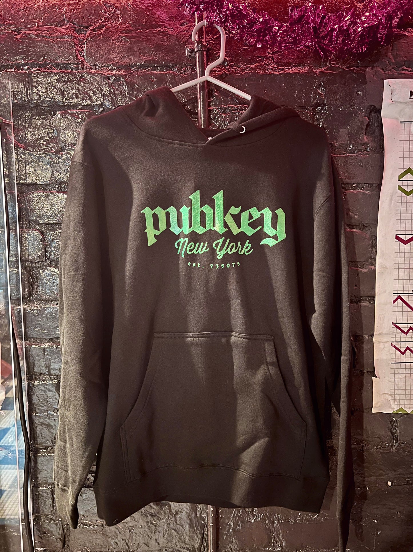 PubKey New York 735075 Black Hoodie